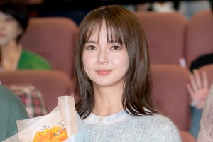 多部未華子、木曜劇場『いちばんすきな花』完成披露試写イベントに登場
