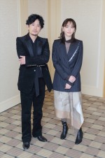 （左から）稲垣吾郎、新垣結衣