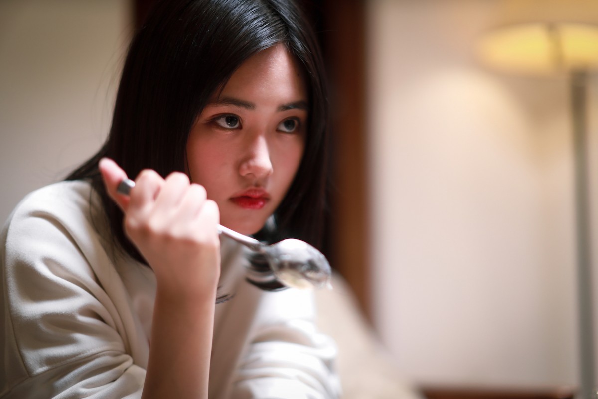 『泥濘の食卓』“深愛”齊藤京子、不倫相手の家族との食事に意外な反応　ネット騒然「やっぱヤバい」