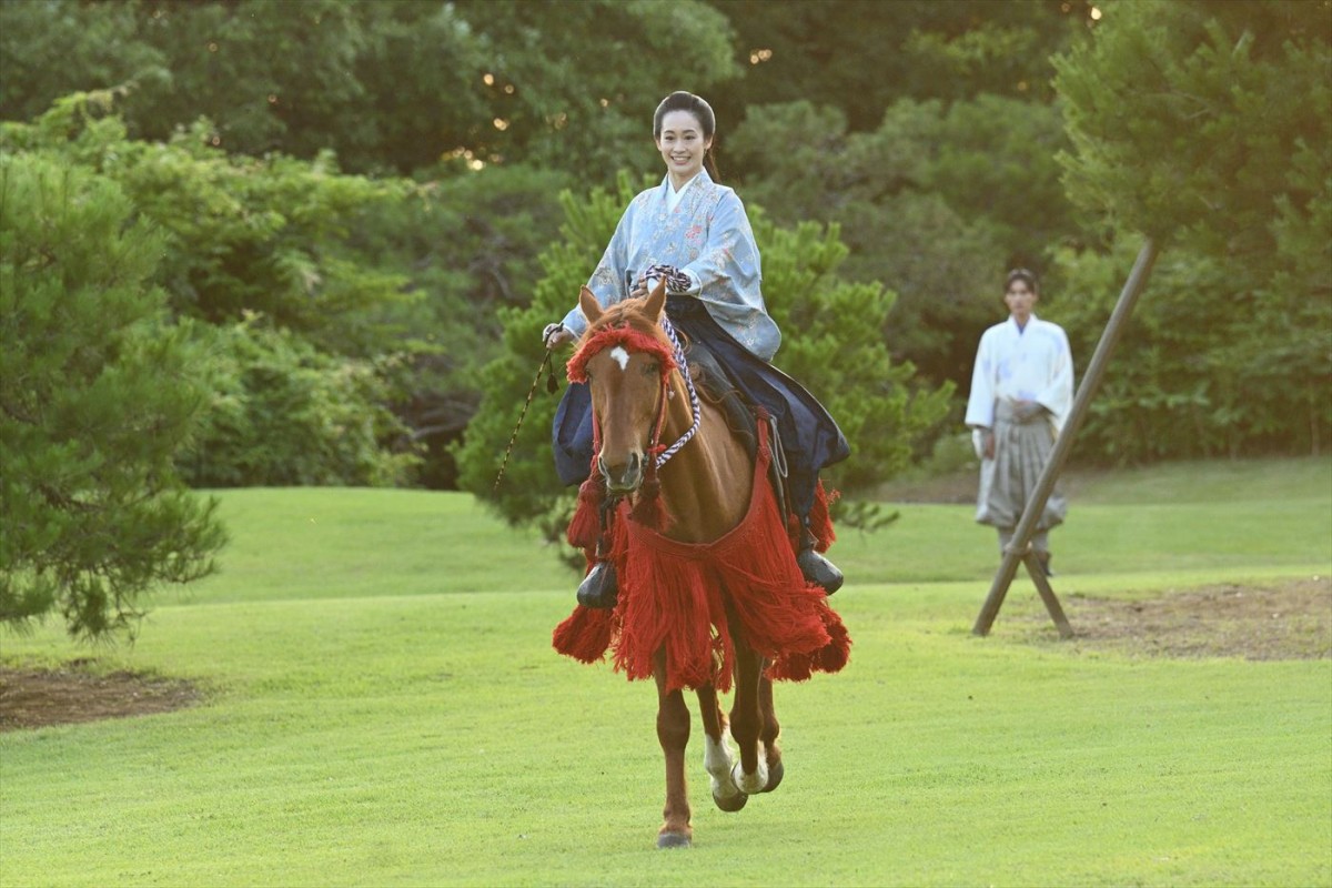 男女逆転『大奥』Season2で冨永愛の息子・章胤がゲスト出演！　正弘役・瀧内公美からのコメントも