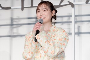 福原遥、映画『あの花が咲く丘で、君とまた出会えたら。』完成披露試写会に登場