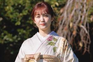 尾碕真花、「オスカープロモーション 2024年新春 晴れ着撮影会」に登場