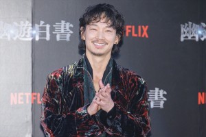 綾野剛、Netflixシリーズ『幽☆遊☆白書』決戦前夜祭・全世界最速上映イベントに登場
