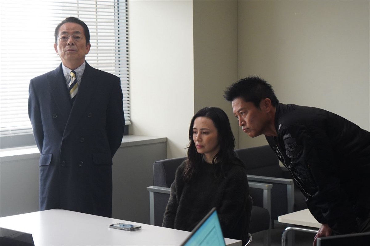 『相棒』元日スペシャルに真飛聖演じる甲斐享のパートナーが9年ぶり登場！　美村里江、新納慎也も出演決定