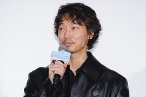綾野剛、映画『カラオケ行こ！』完成披露試写会に登場
