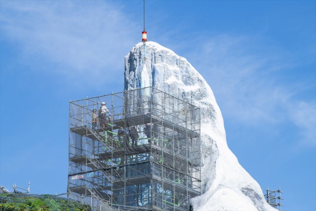 写真）TDS『アナ雪』エリアの新映像が公開！ エルサの氷の宮殿が現れる