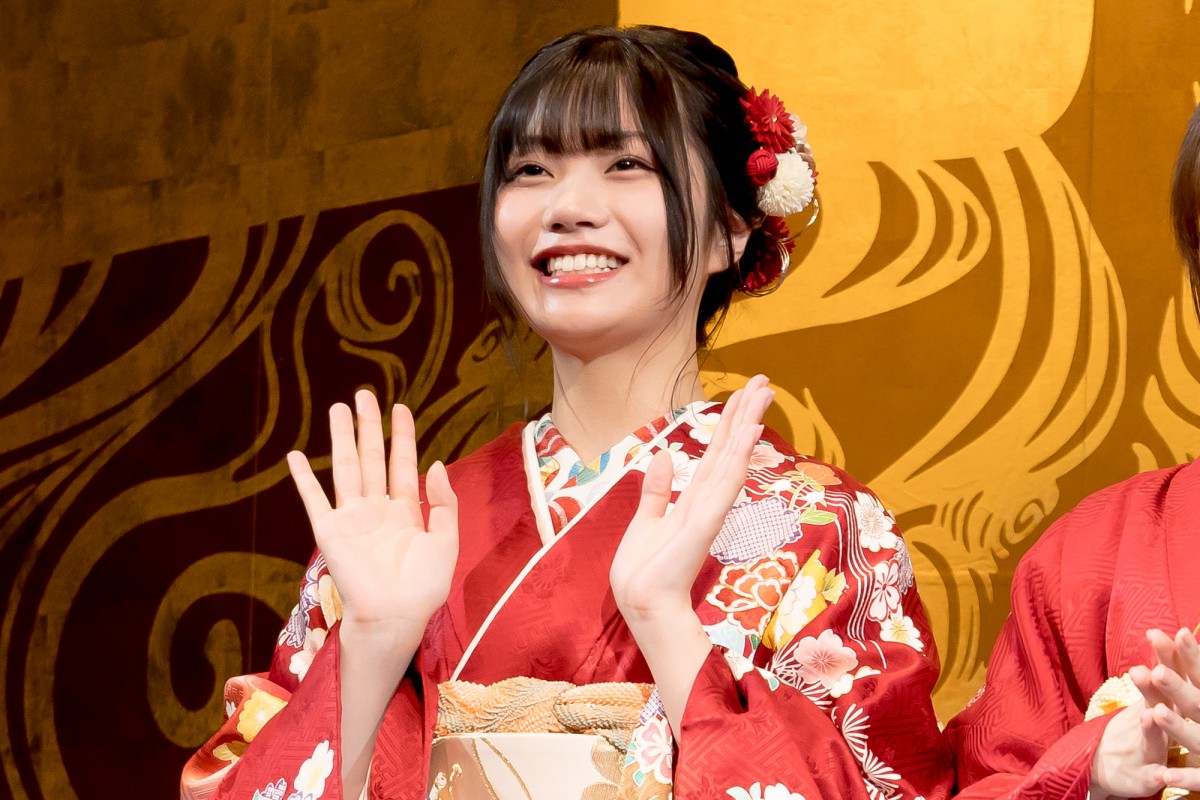 乃木坂46新成人、振り袖姿を披露　選んだ色の理由明かす　中西アルノ「齋藤飛鳥さんに憧れて」