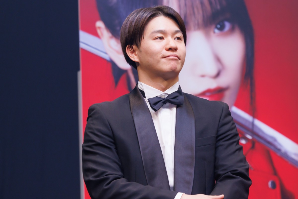 菅井友香、キスシーン＆殺陣アクション　櫻坂46卒業後初舞台『新・幕末純情伝』で“史上最高に美しい沖田総司”を熱演