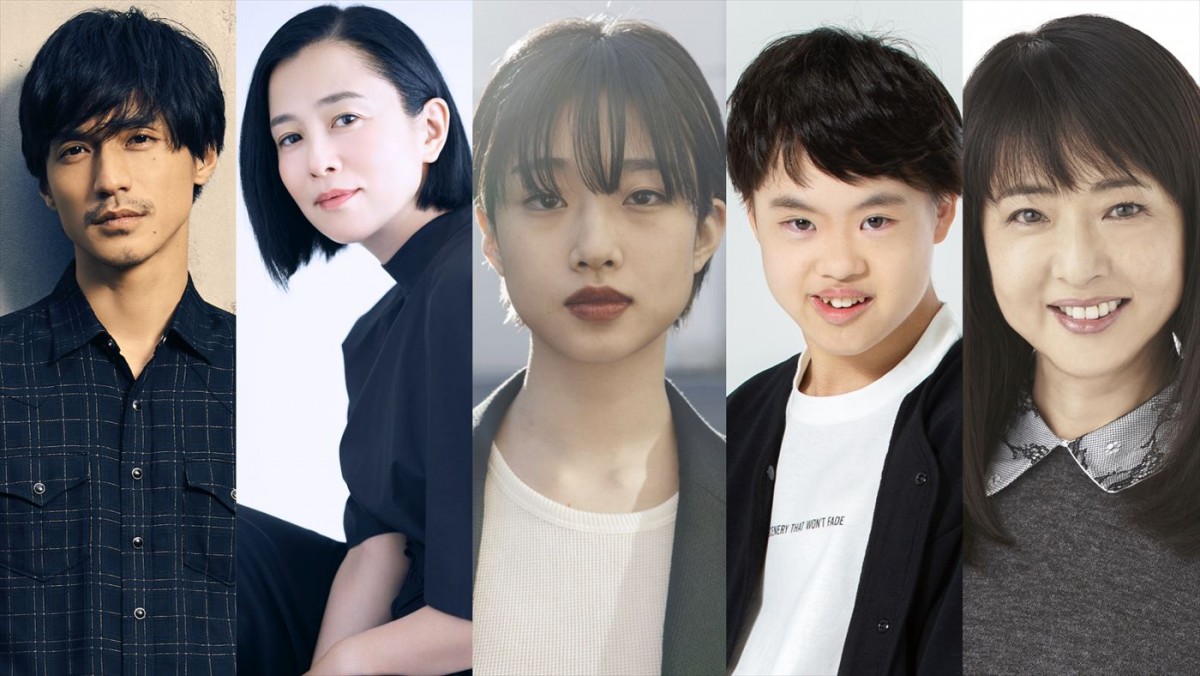 ドラマ『家族だから愛したんじゃなくて、愛したのが家族だった』に出演する(左から)錦戸亮、坂井真紀、河合優実、吉田葵、美保純