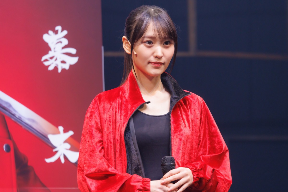 菅井友香、キスシーン＆殺陣アクション　櫻坂46卒業後初舞台『新・幕末純情伝』で“史上最高に美しい沖田総司”を熱演