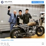 井戸田潤と愛車ホンダCB1100　※「井戸田潤」インスタグラム