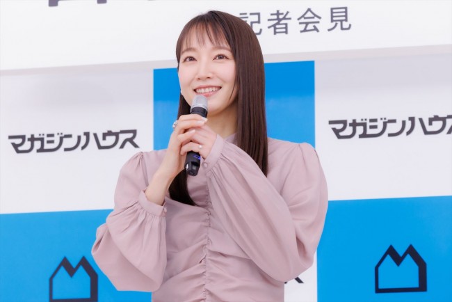 吉岡里帆写真集『日日』発売記念　記者会見＆サイン本お渡し会　20230115