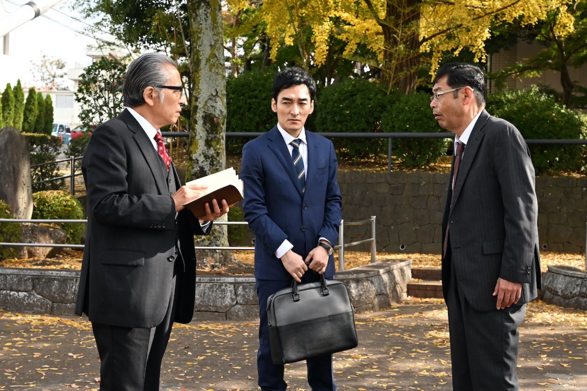 『罠の戦争』「俺のせいだ」“鷲津”草なぎ剛の言葉にネット騒然「どういう意味？」