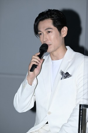 ディーン・フジオカ、ドラマ『星降る夜に』制作発表記者会見に登場