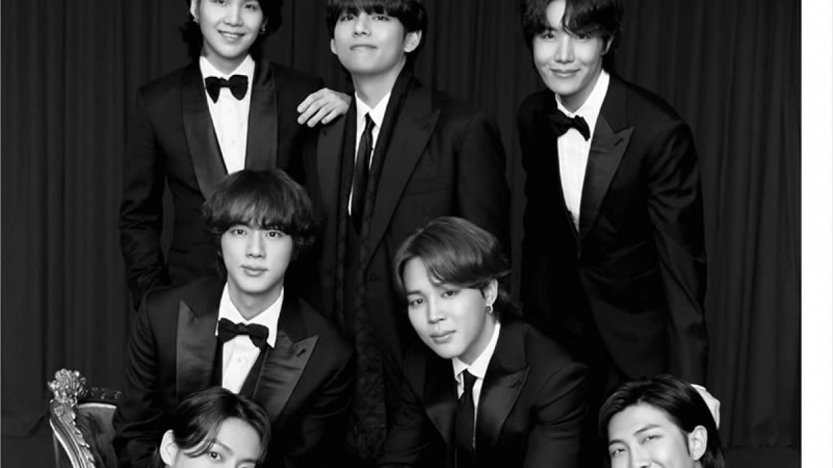 BTSの“特別な姿を収めたフォトブック”が登場！ ブロマイドやポスター