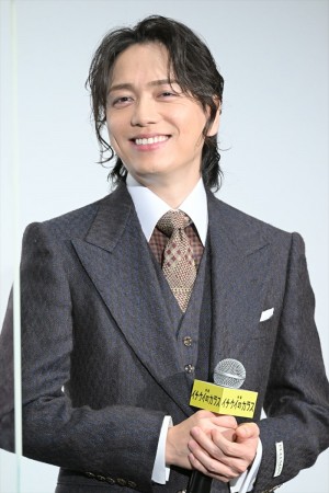 山崎育三郎、映画『イチケイのカラス』初日舞台挨拶に登場