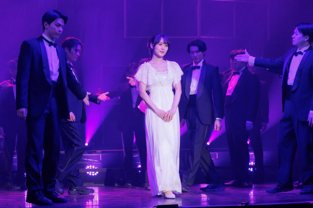 菅井友香、キスシーン＆殺陣アクション　櫻坂46卒業後初舞台『新・幕末純情伝』で“史上最高に美しい沖田総司”を熱演