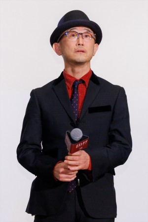 前田哲監督、映画『ロストケア』完成披露舞台挨拶に登場