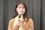 NETFLIX映画『ちひろさん』初日舞台あいさつに登場した有村架純