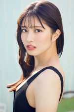 2月28日発売「週刊FLASH」より行天優莉奈