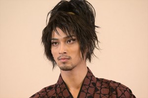 横浜流星、舞台『巌流島』初日前会見に登場