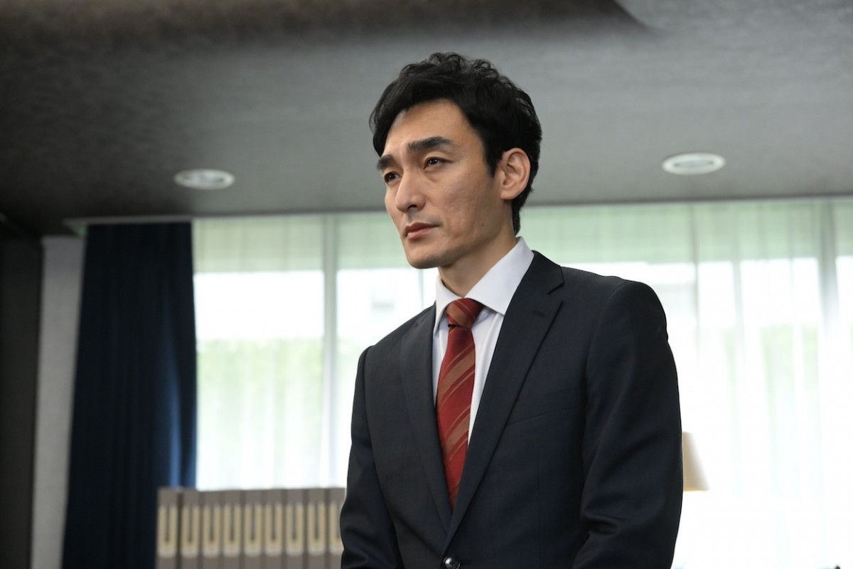 『罠の戦争』第4話　“鷲津”草なぎ剛、後援会長と対面　懐に入り込むためほん走