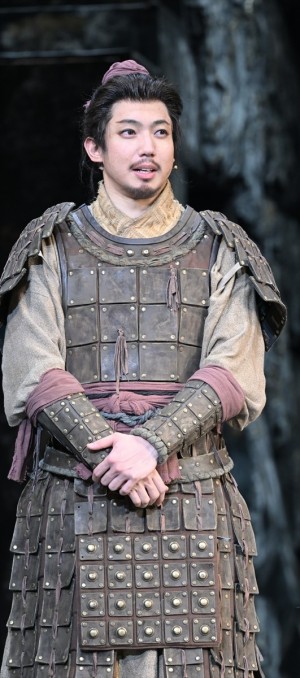 有澤樟太郎、舞台『キングダム』帝劇公演千穐楽 達成記念会見に登場