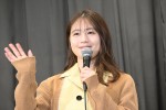 NETFLIX映画『ちひろさん』初日舞台あいさつに登場した有村架純