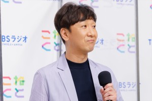 東京03・飯塚悟志、TBSラジオ春の新番組記者会見に登場