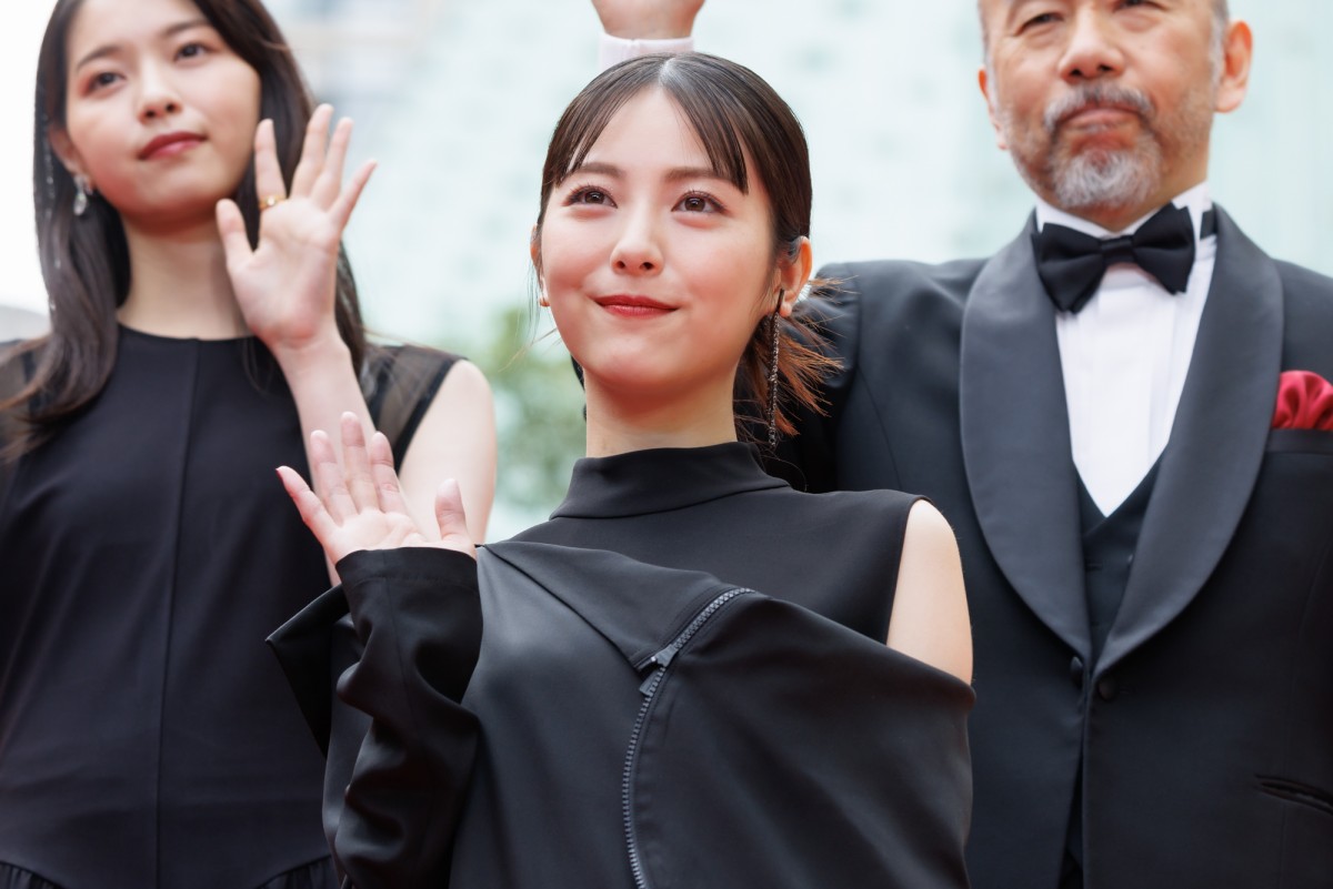 池松壮亮、『シン・仮面ライダー』「1週間前に無事に完成」報告　サプライズも予告