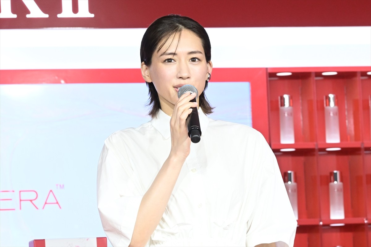 綾瀬はるか、美肌の秘訣を告白　新社会人・池江璃花子選手にもエール
