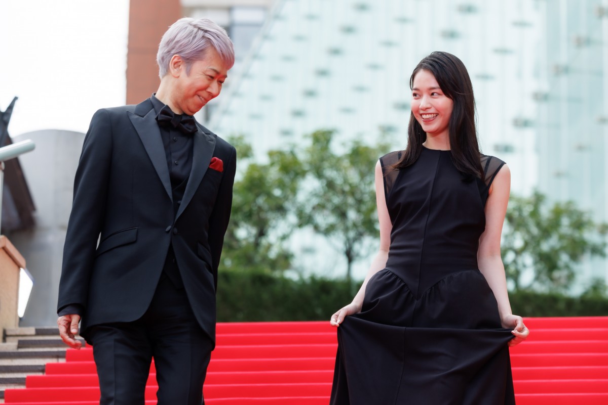 池松壮亮、『シン・仮面ライダー』「1週間前に無事に完成」報告　サプライズも予告