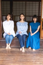 映画『緑のざわめき ‐Saga Saga‐』より三姉妹役で共演する（左から）岡崎紗絵、松井玲奈、倉島颯良