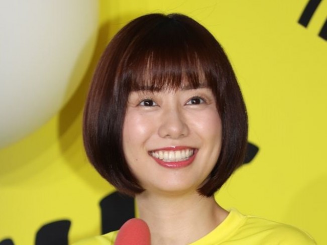 山崎夕貴アナウンサー(2019年撮影)