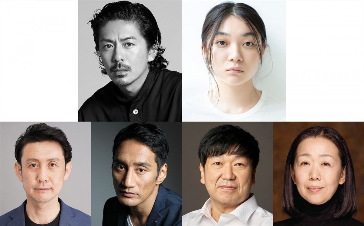 舞台『ロスメルスホルム』より(上段左から)森田剛、三浦透子、(下段左から)浅野雅博、谷田歩、櫻井章喜、梅沢昌代