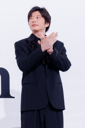 田中圭、ドラマ『unknown』制作発表記者会見に登場