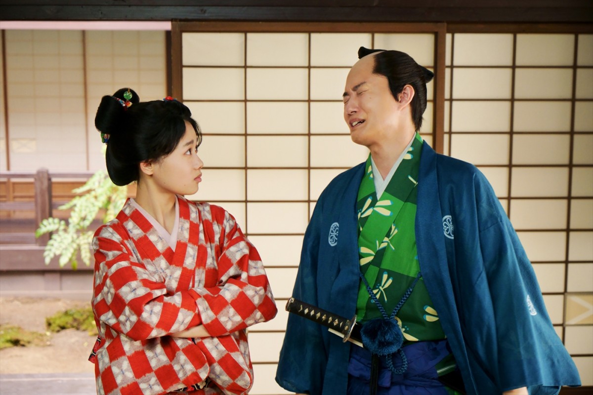 神木隆之介×杉咲花が“幼馴染役”でタッグ　『大名倒産』息ピッタリの新カット＆現場レポート到着