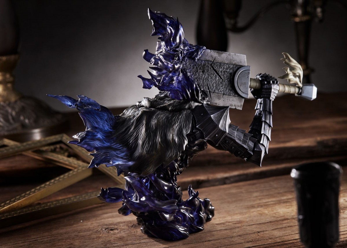 大人気ダークファンタジー『ベルセルク』、最新42巻9.29発売決定！　ガッツの胸像フィギュア付き特装版も予約受付開始