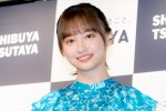 日向坂46・影山優佳、1st写真集『知らないことだらけ』発売記念記者会見に登場