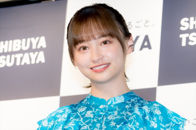 【本作紹介時のみ】日向坂46 影山優佳1st写真集『知らないことだらけ』発売記念記者会見　20230509実施