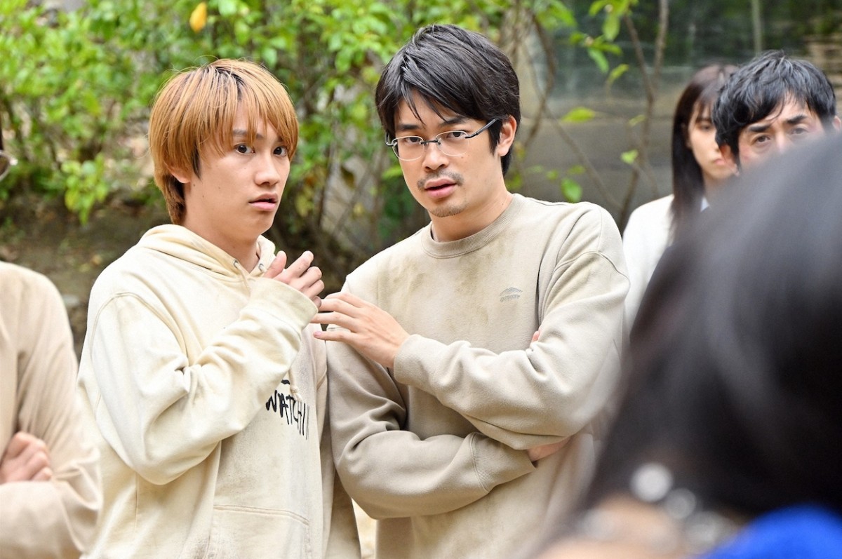『ペンディングトレイン』“紗枝”上白石萌歌から“直哉”山田裕貴にバックハグ　視聴者キュン「2人くっついて」