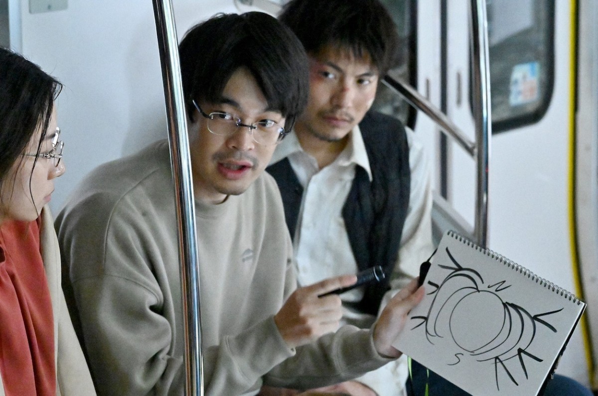 『ペンディングトレイン』第7話　“直哉”山田裕貴、5号車から6号車へ移住すると言いだす
