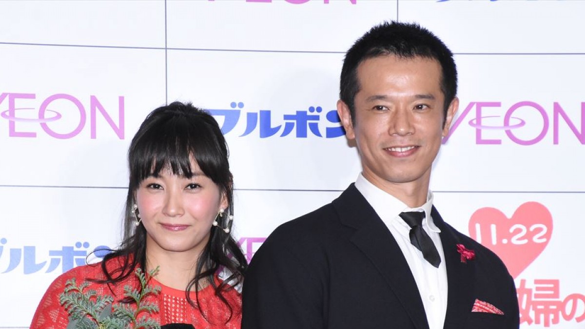 (左から)藤本美貴、庄司智春(2018年撮影)
