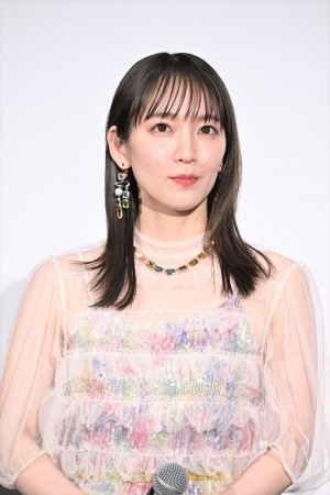 吉岡里帆、映画『アイスクリームフィーバー』初日舞台挨拶に登場