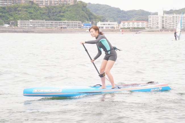 写真）『真夏のシンデレラ』第3話 “夏海”森七菜、サップ大会の出場選手 