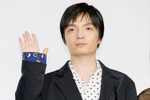 岡山天音、映画『キングダム 運命の炎』公開初日舞台挨拶に登場