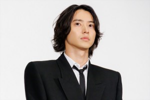 山崎賢人、映画『キングダム 運命の炎』公開初日舞台挨拶に登場