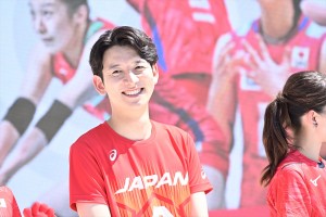 生田竜聖アナウンサー、『FIVB パリ五輪予選／ワールドカップバレー2023』開幕50日前イベントに登場