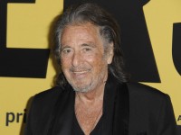 83歳アル・パチーノ、29歳の彼女とミュージックビデオ撮影