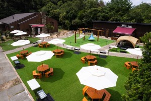 神戸に”チルアウトに特化したアウトドア施設”誕生！　温泉、カフェ、BBQなど満喫